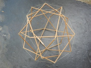 O 2 Tensgrity